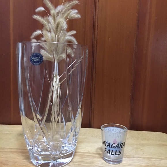 Crystal Vase - Picture 8 of 8